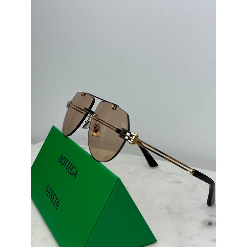 NEW Bottega Veneta BV1342S Two Toned Aviator Sunglasses $730 - Picture 4 of 8
